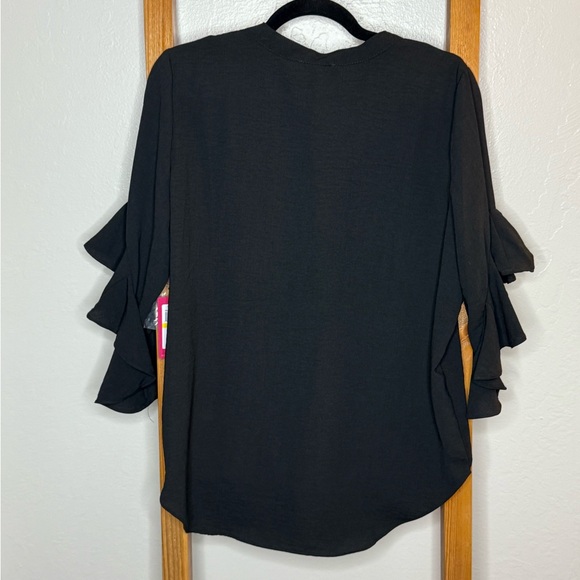 Vince Camuto Black Flutter Sleeve Blouse - Picture 3 of 5